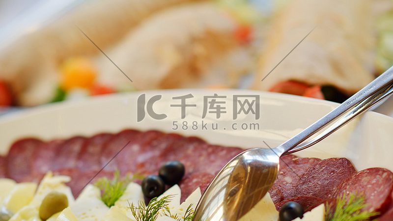 随着消费者对健康、个性化的追求，定制糖果市场将呈现以下发展趋势：