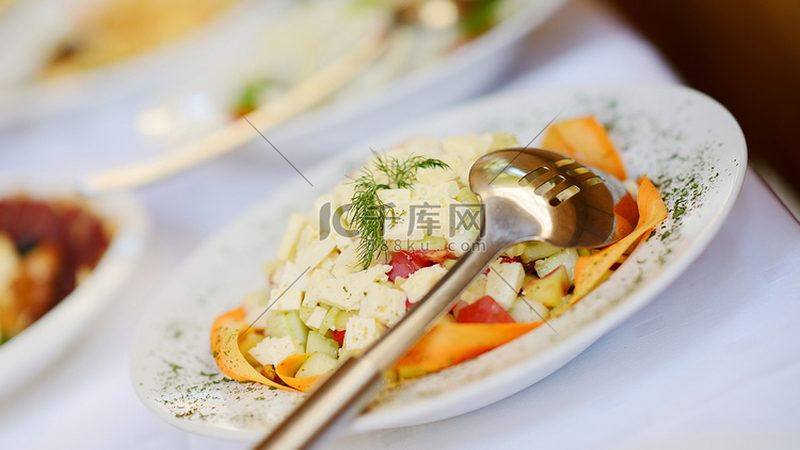 自制火锅底料太苦的原因探析**